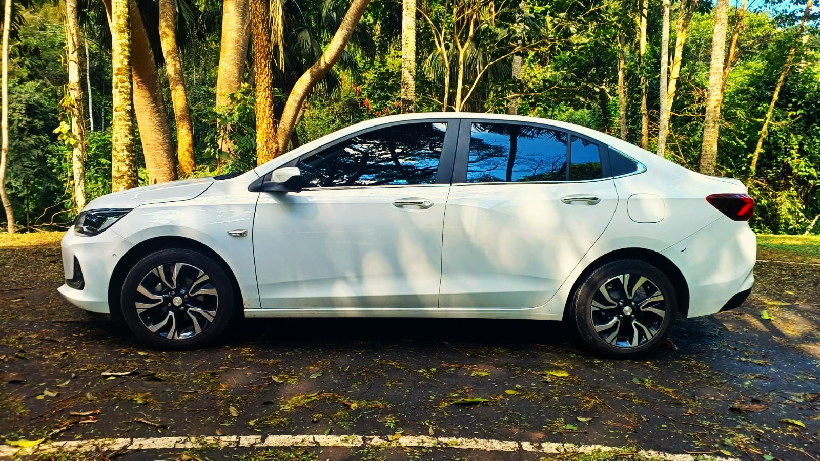 GM - Chevrolet ONIX SEDAN