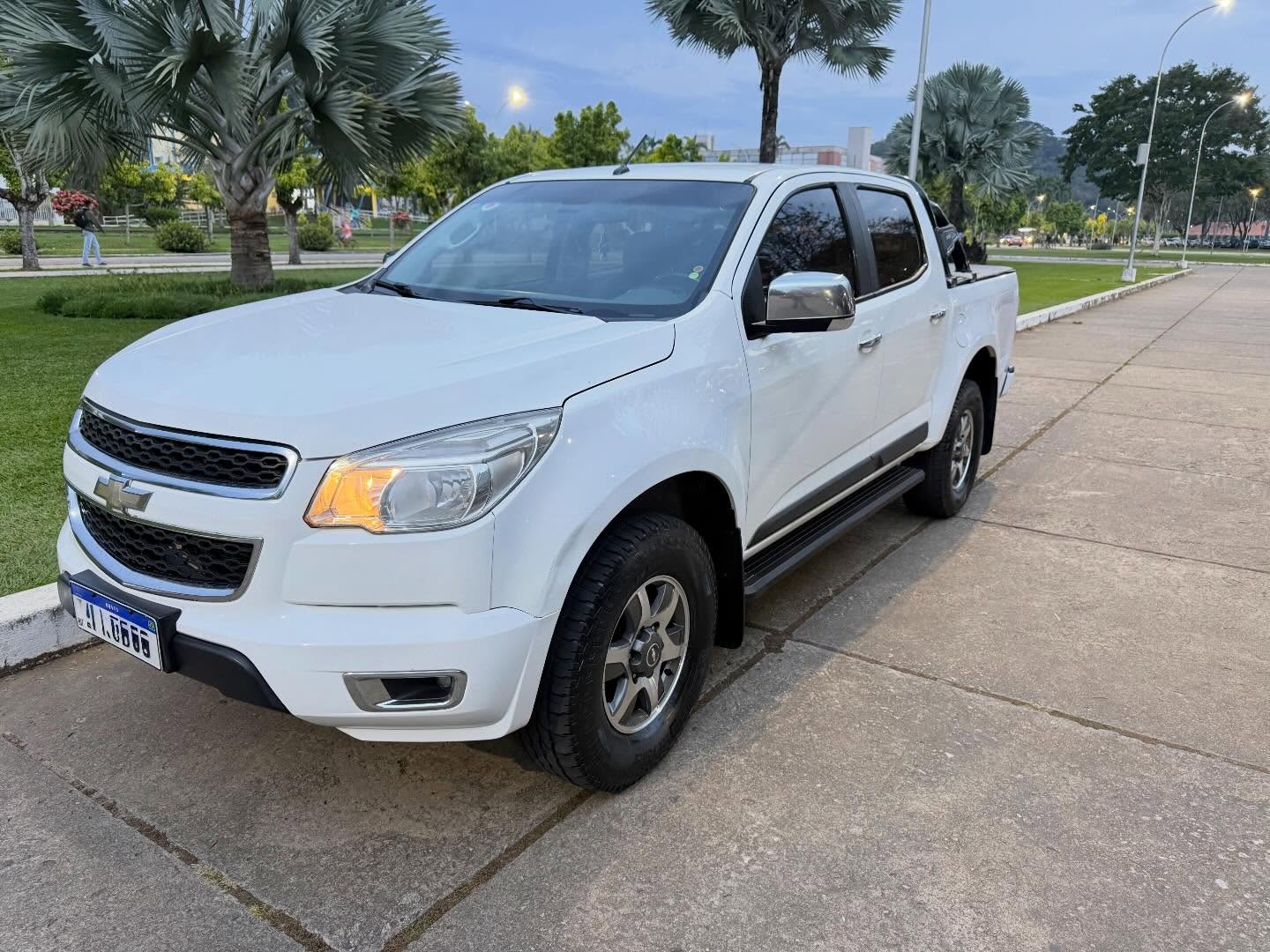 GM - Chevrolet S10 Pick-Up LT
